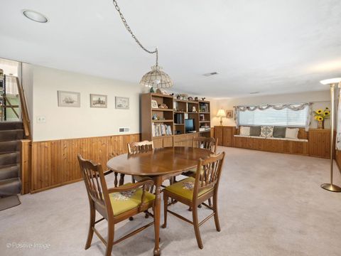 Tiny photo for 25 N Craig Place, Lombard, IL 60148 (MLS # 12592201)