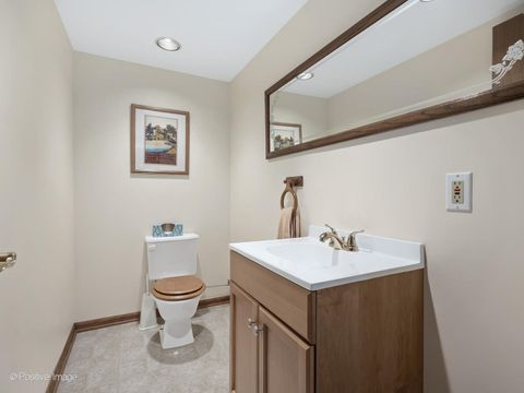 Tiny photo for 25 N Craig Place, Lombard, IL 60148 (MLS # 12592201)