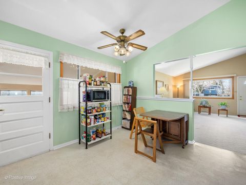 Tiny photo for 25 N Craig Place, Lombard, IL 60148 (MLS # 12592201)