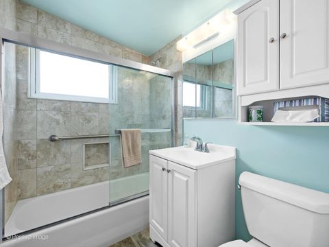 Tiny photo for 25 N Craig Place, Lombard, IL 60148 (MLS # 12592201)