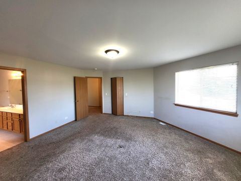 Tiny photo for 1073 Walker Court, Antioch, IL 60002 (MLS # 12510591)