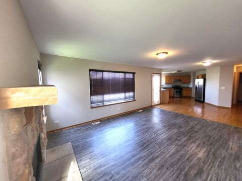 Tiny photo for 1073 Walker Court, Antioch, IL 60002 (MLS # 12510591)