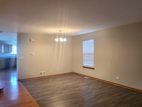 Tiny photo for 1073 Walker Court, Antioch, IL 60002 (MLS # 12510591)