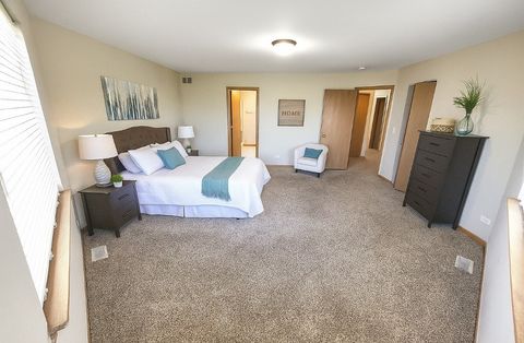 Tiny photo for 1073 Walker Court, Antioch, IL 60002 (MLS # 12510591)