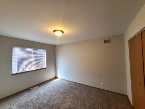 Tiny photo for 1073 Walker Court, Antioch, IL 60002 (MLS # 12510591)