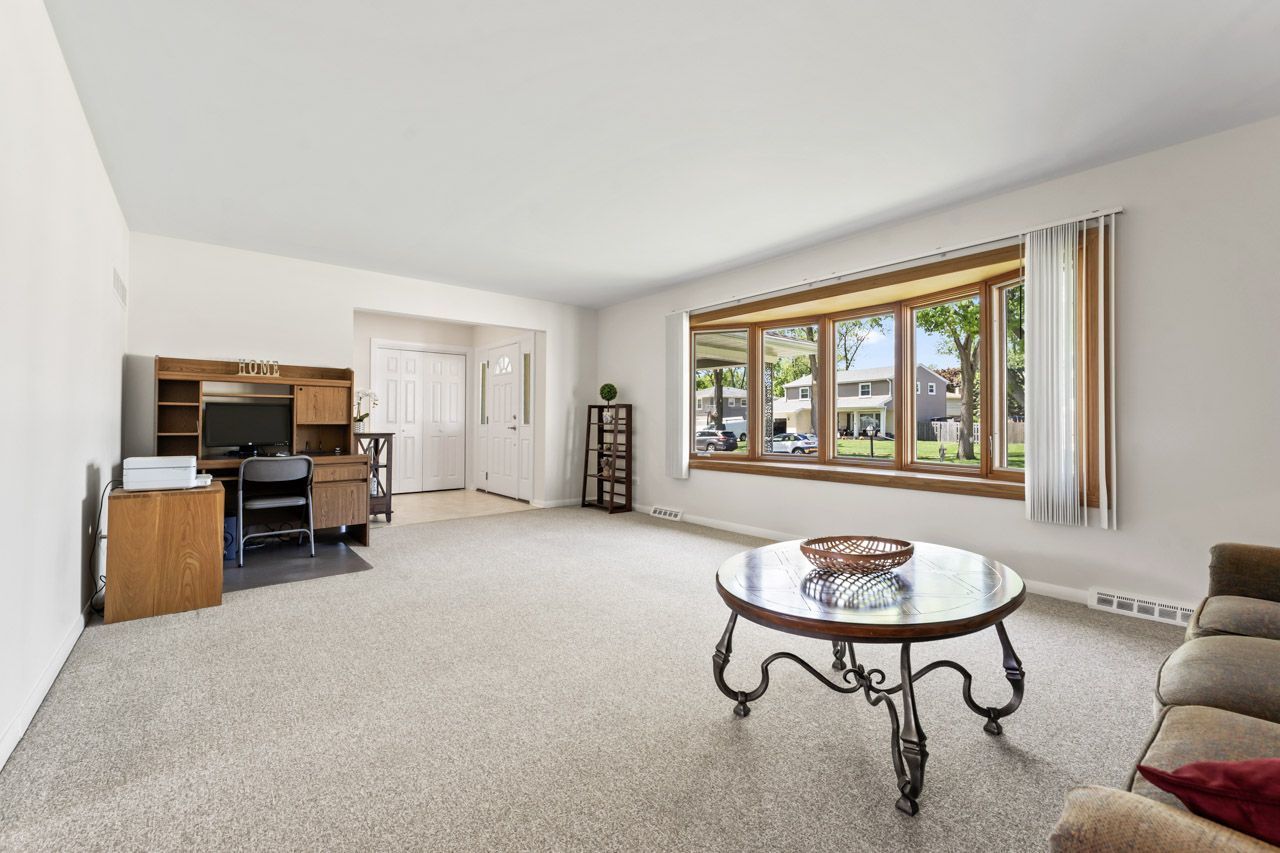 1805 E Tano Lane