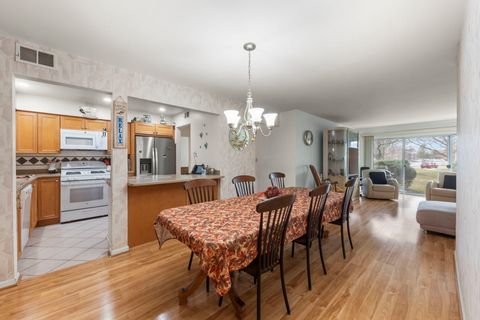 Tiny photo for 5200 CARRIAGEWAY Drive #101, Rolling Meadows, IL 60008 (MLS # 12520527)