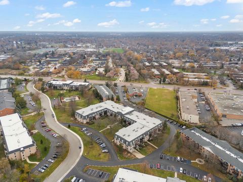 Tiny photo for 5200 CARRIAGEWAY Drive #101, Rolling Meadows, IL 60008 (MLS # 12520527)