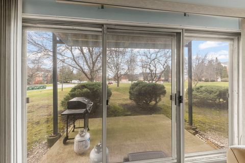 Tiny photo for 5200 CARRIAGEWAY Drive #101, Rolling Meadows, IL 60008 (MLS # 12520527)