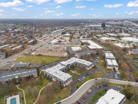 Tiny photo for 5200 CARRIAGEWAY Drive #101, Rolling Meadows, IL 60008 (MLS # 12520527)