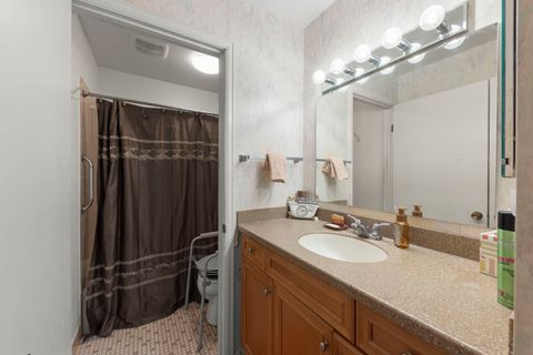 Tiny photo for 5200 CARRIAGEWAY Drive #101, Rolling Meadows, IL 60008 (MLS # 12520527)