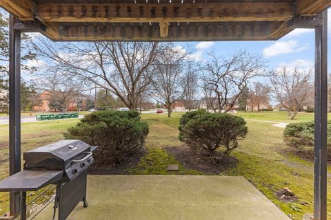 Tiny photo for 5200 CARRIAGEWAY Drive #101, Rolling Meadows, IL 60008 (MLS # 12520527)