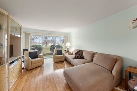 Tiny photo for 5200 CARRIAGEWAY Drive #101, Rolling Meadows, IL 60008 (MLS # 12520527)