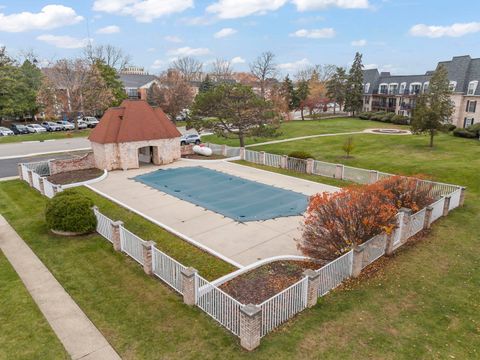 Tiny photo for 5200 CARRIAGEWAY Drive #101, Rolling Meadows, IL 60008 (MLS # 12520527)