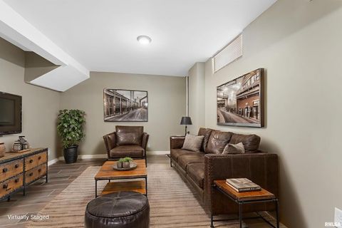 Tiny photo for 125 S BIRCHWOOD Avenue, Davenport, IA 52802 (MLS # QC4269782)