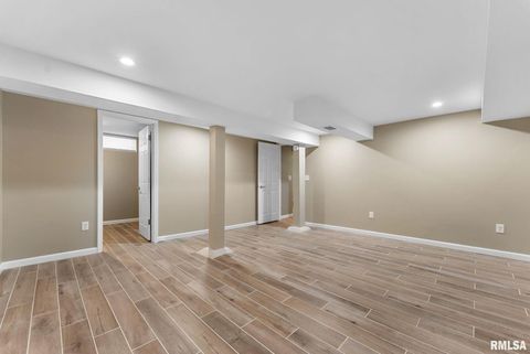 Tiny photo for 125 S BIRCHWOOD Avenue, Davenport, IA 52802 (MLS # QC4269782)