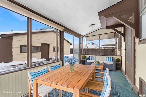 Tiny photo for 125 S BIRCHWOOD Avenue, Davenport, IA 52802 (MLS # QC4269782)