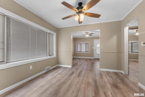 Tiny photo for 125 S BIRCHWOOD Avenue, Davenport, IA 52802 (MLS # QC4269782)