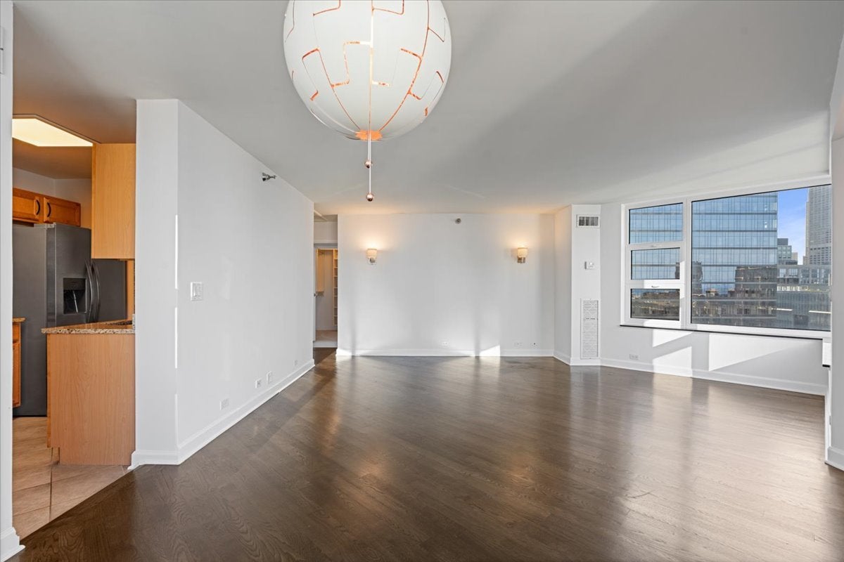401 E ONTARIO Street 2609