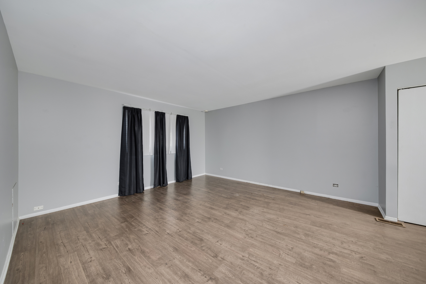 1150 SINGLETON Drive