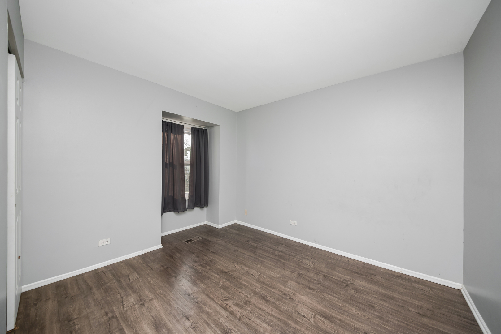 1150 SINGLETON Drive