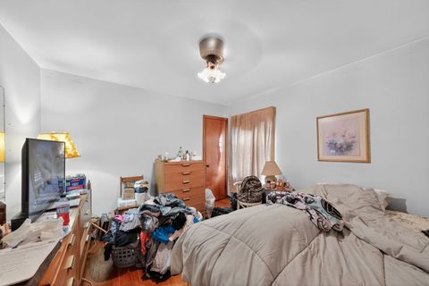 Tiny photo for 9953 S Sawyer Avenue, Evergreen Park, IL 60805 (MLS # 12468439)