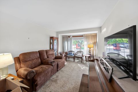 Tiny photo for 9953 S Sawyer Avenue, Evergreen Park, IL 60805 (MLS # 12468439)