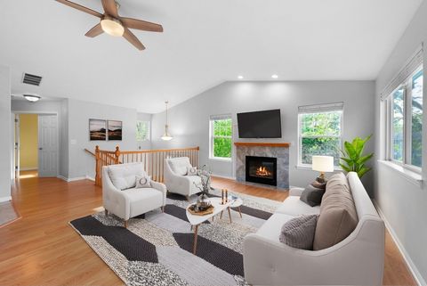 Tiny photo for 67 Samuel Drive, Streamwood, IL 60107 (MLS # 12642326)