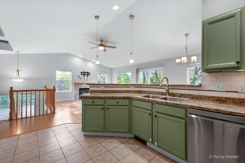 Tiny photo for 67 Samuel Drive, Streamwood, IL 60107 (MLS # 12642326)