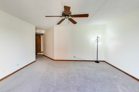 Tiny photo for 6980 W Touhy Avenue #402, Niles, IL 60714 (MLS # 12601440)