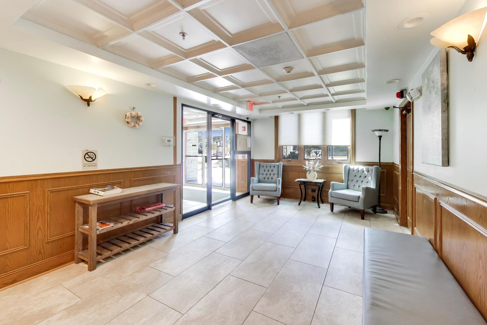 6980 W Touhy Avenue 402