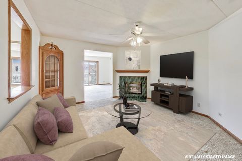 Tiny photo for 6980 W Touhy Avenue #402, Niles, IL 60714 (MLS # 12601440)