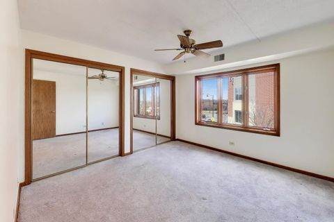 Tiny photo for 6980 W Touhy Avenue #402, Niles, IL 60714 (MLS # 12601440)