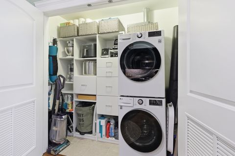 Tiny photo for 5962 N East Circle Avenue #7, Chicago, IL 60631 (MLS # 12610261)