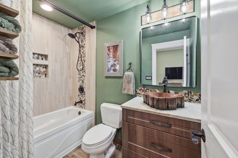 Tiny photo for 5962 N East Circle Avenue #7, Chicago, IL 60631 (MLS # 12610261)