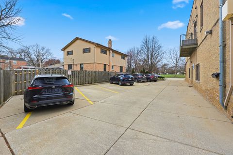 Tiny photo for 5962 N East Circle Avenue #7, Chicago, IL 60631 (MLS # 12610261)