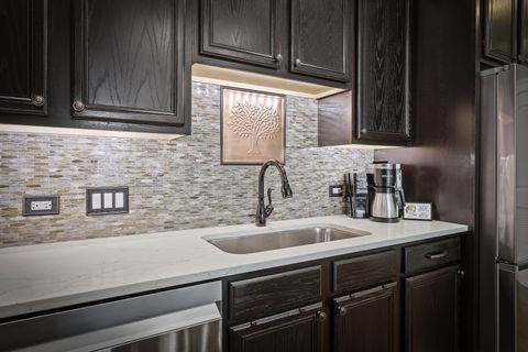 Tiny photo for 5962 N East Circle Avenue #7, Chicago, IL 60631 (MLS # 12610261)