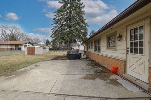Tiny photo for 370 E Elk Grove Boulevard, Elk Grove Village, IL 60007 (MLS # 12526647)