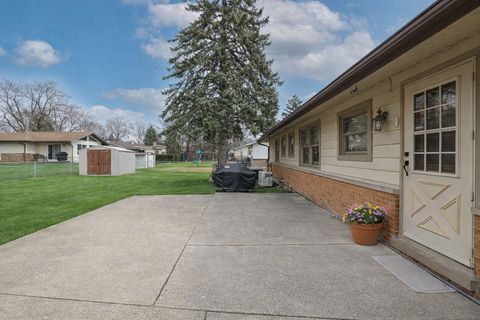 Tiny photo for 370 E Elk Grove Boulevard, Elk Grove Village, IL 60007 (MLS # 12526647)