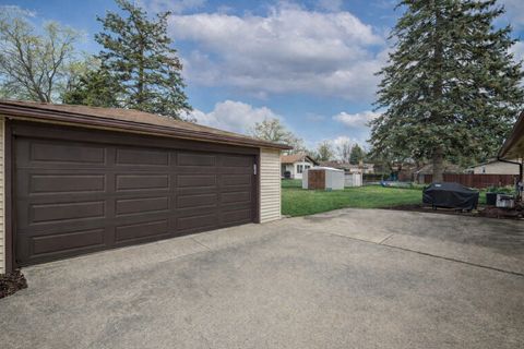 Tiny photo for 370 E Elk Grove Boulevard, Elk Grove Village, IL 60007 (MLS # 12526647)