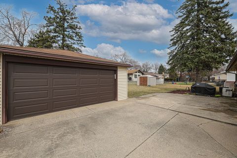 Tiny photo for 370 E Elk Grove Boulevard, Elk Grove Village, IL 60007 (MLS # 12526647)