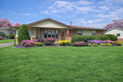 Tiny photo for 370 E Elk Grove Boulevard, Elk Grove Village, IL 60007 (MLS # 12526647)