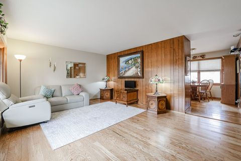 Tiny photo for 370 E Elk Grove Boulevard, Elk Grove Village, IL 60007 (MLS # 12526647)