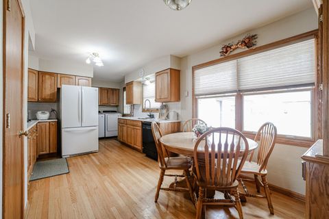 Tiny photo for 370 E Elk Grove Boulevard, Elk Grove Village, IL 60007 (MLS # 12526647)