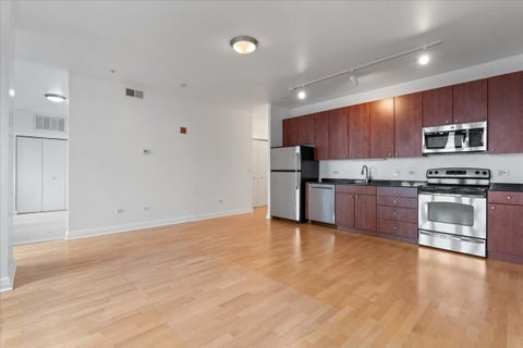 Tiny photo for 565 W Quincy Street #1216, Chicago, IL 60661 (MLS # 12792873)