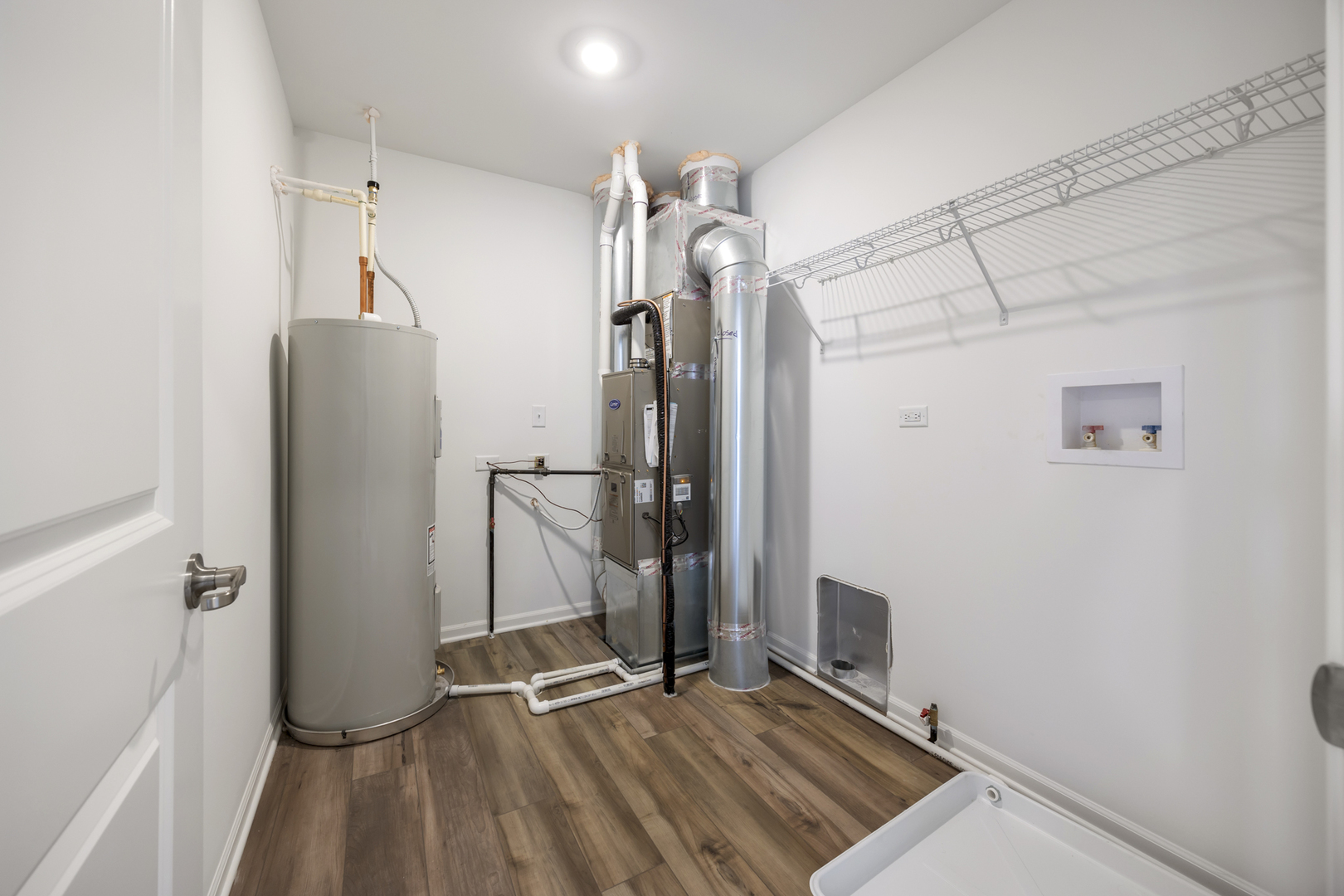 Crystal Lake, Illinois 60012, United States, 3 Bedrooms Bedrooms, ,3 BathroomsBathrooms,Residential,Active,237649