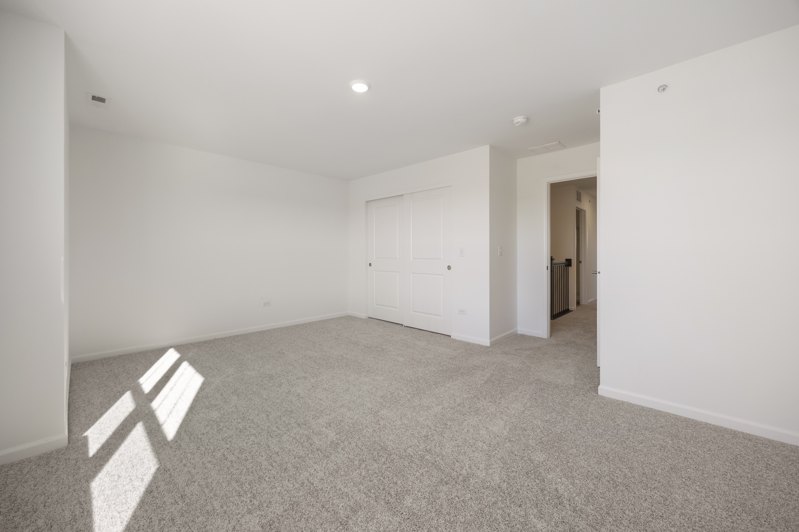 Crystal Lake, Illinois 60012, United States, 3 Bedrooms Bedrooms, ,3 BathroomsBathrooms,Residential,Active,237649