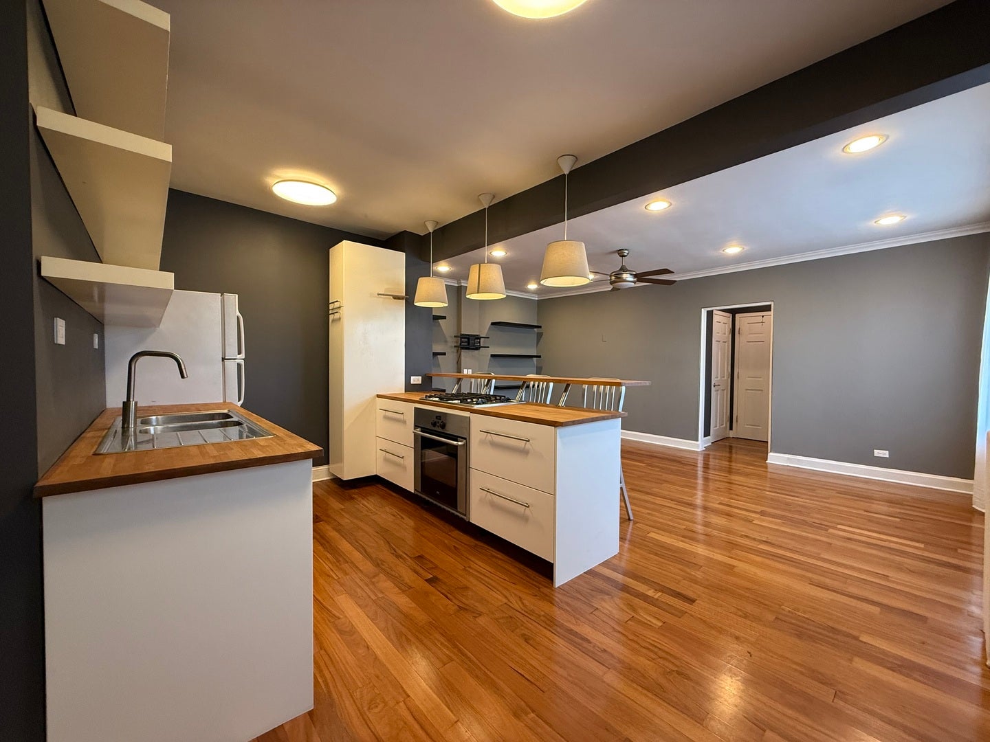 1103 Holly Court 303