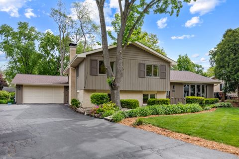Photo of 550 Hackberry Road, Frankfort, IL 60423 (MLS # 12598982)
