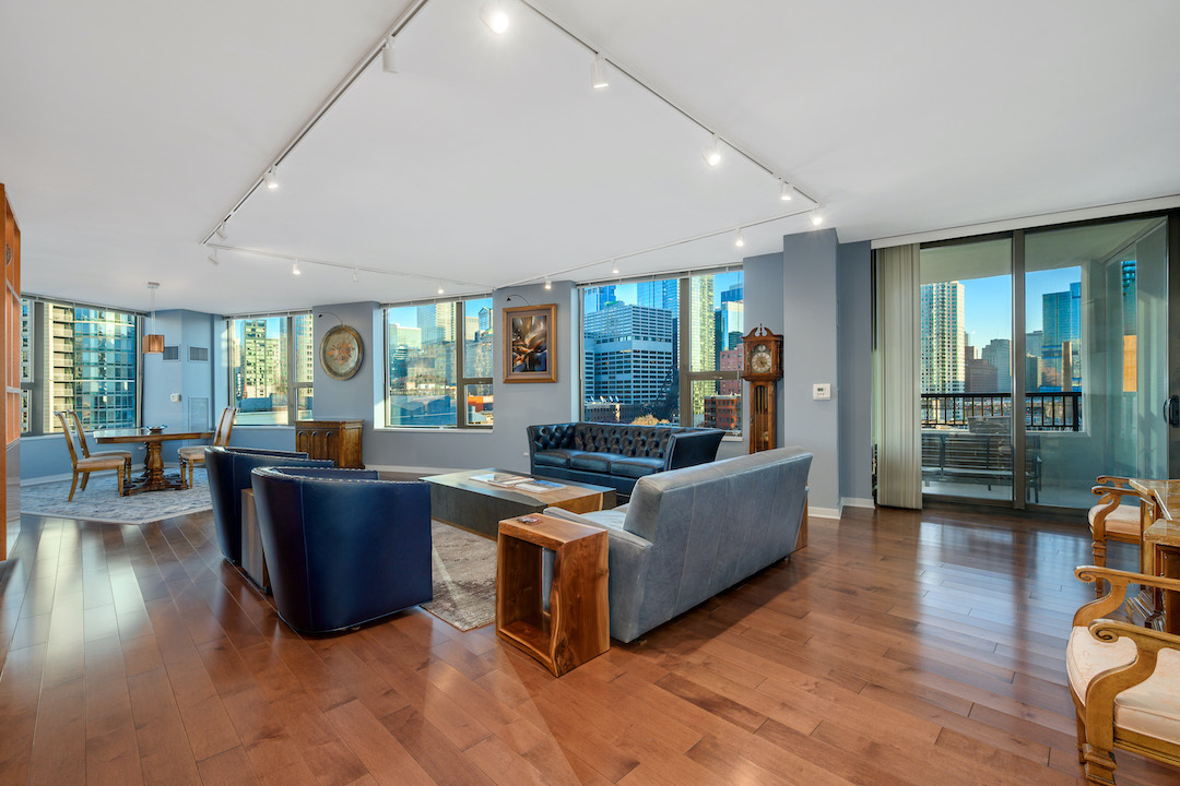 501 N Clinton Street 903